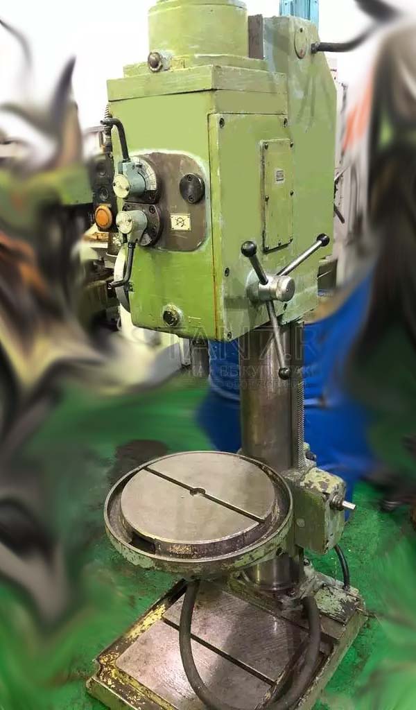 МН25л Загальний вигляд свердлильного верстата